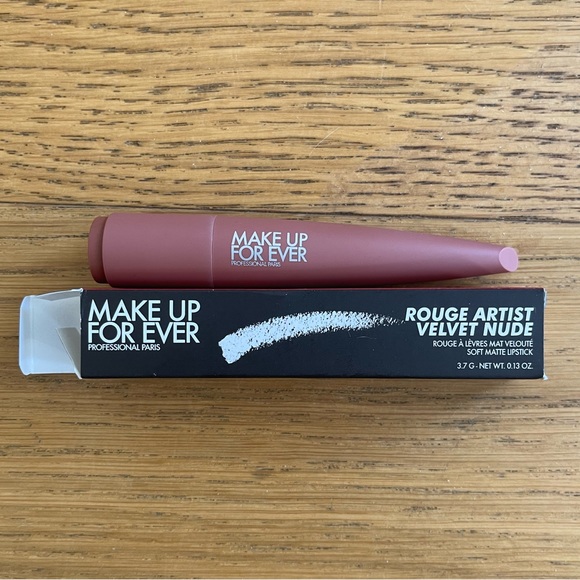 Makeup Forever ROUGE ARTIST VELVET NUDE
SOFT MATTE LIPSTICK 107 Cosy Taupe NWT - Picture 1 of 12